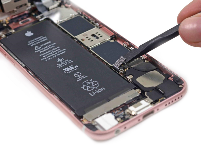 How to Replace iPhone Battery with 3 Methods